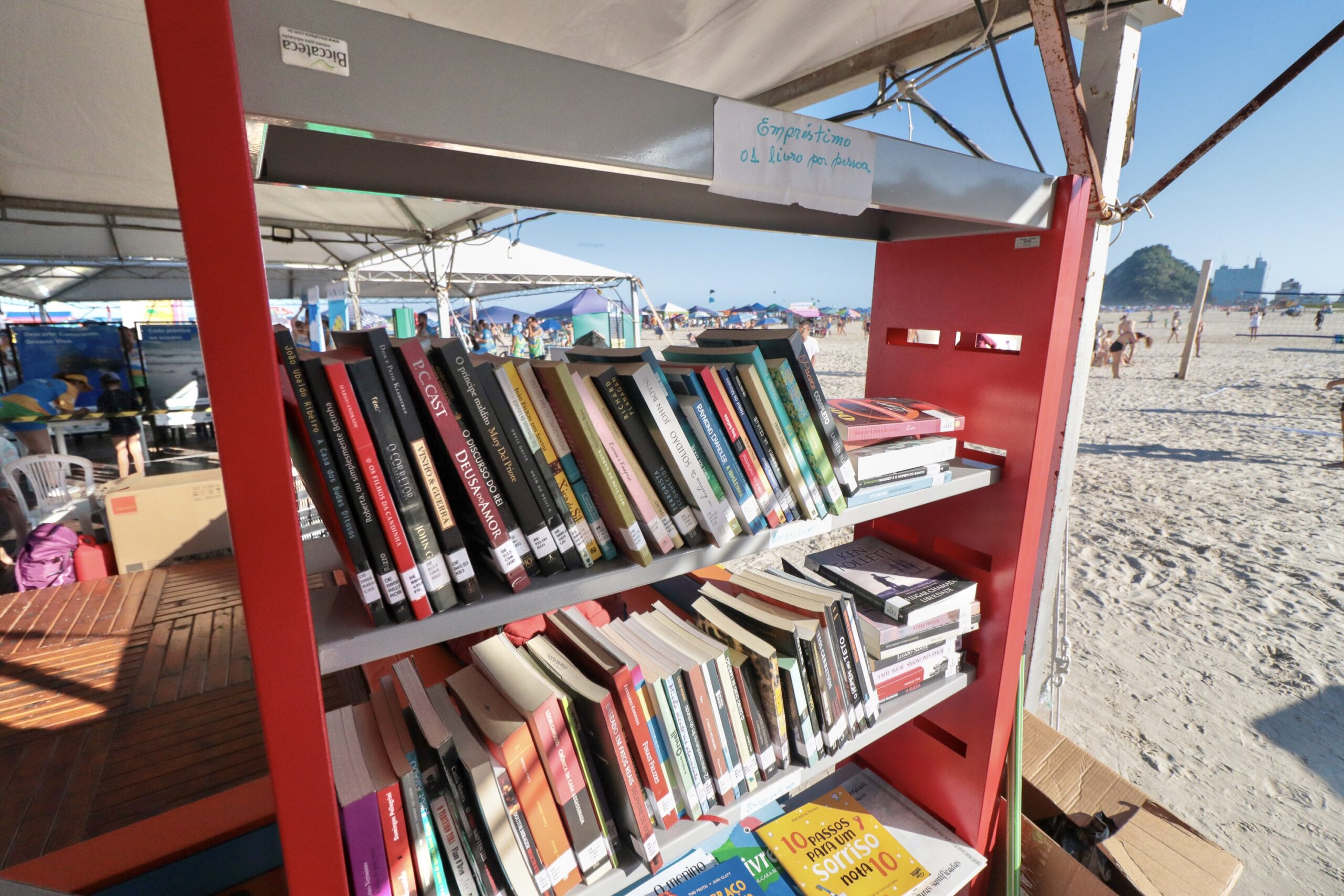 Atendimento das secretarias de estado dentro da programacao do Verao Maior Parana, em Matinhos  - 14/01/2025 - Foto: Geraldo Bubniak/AEN